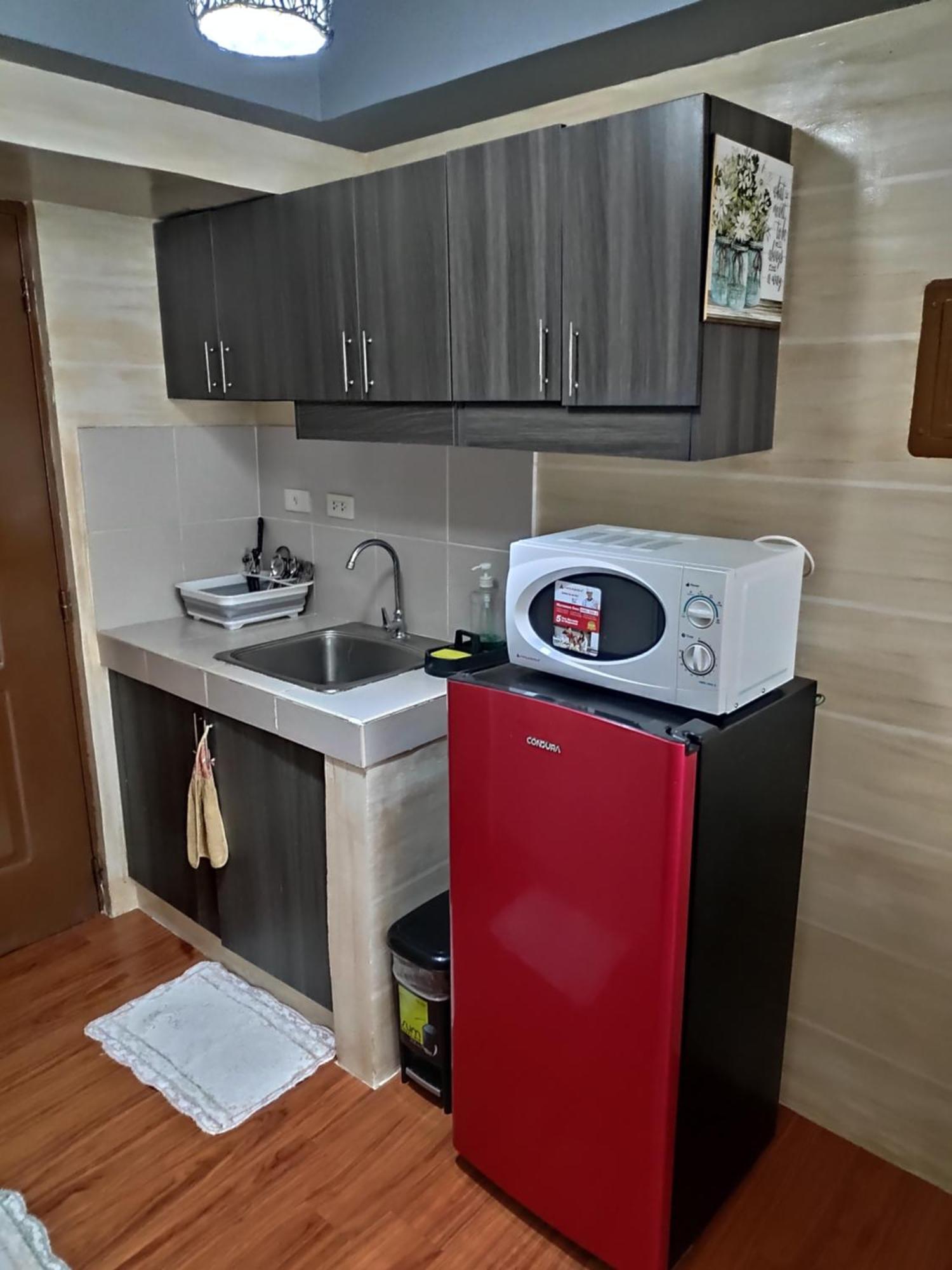 Tagaytay Staycation By Naya And Darla W Free Swimming Pool, Wifi & Netflix Тагайтай Экстерьер фото