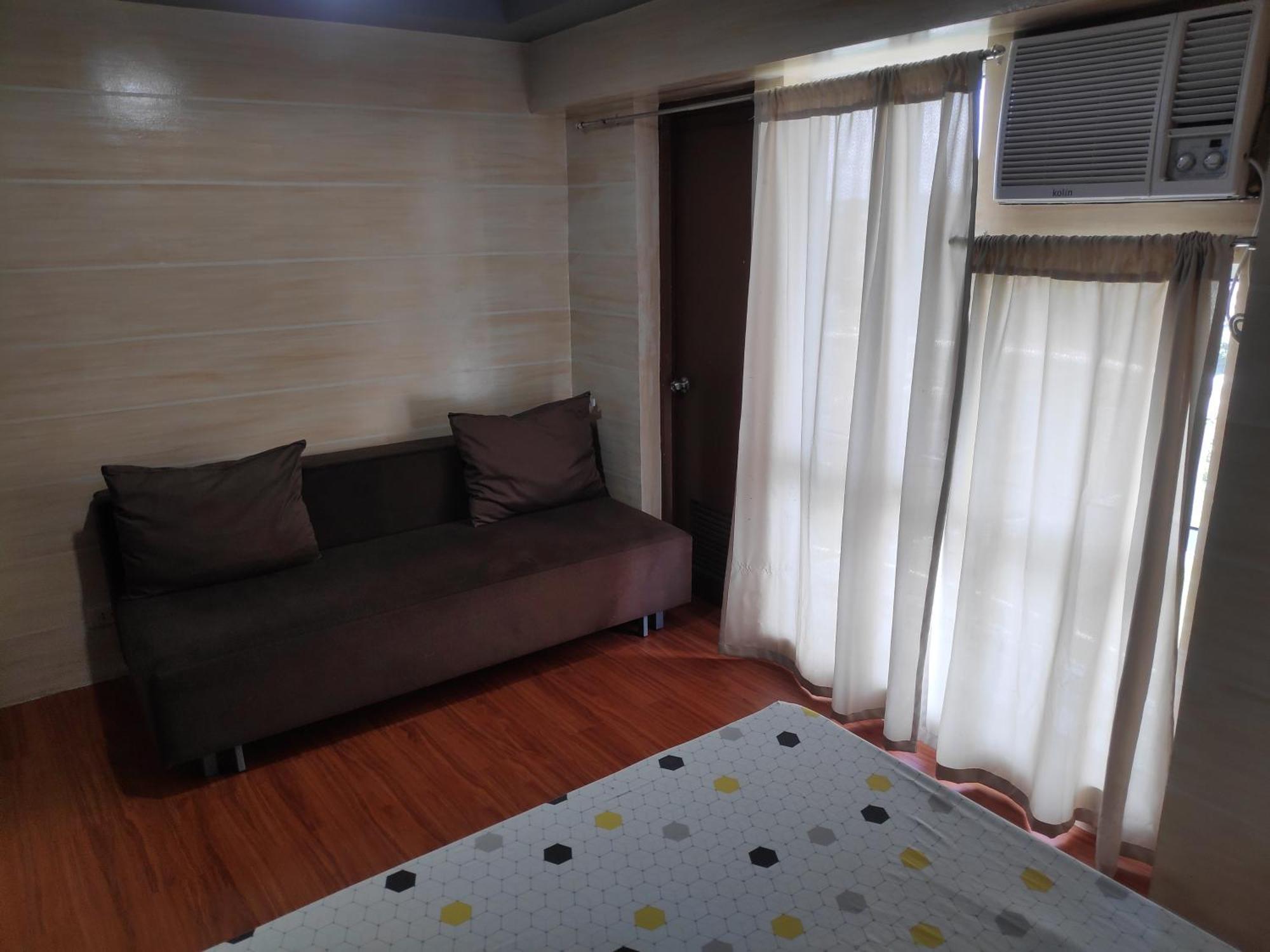 Tagaytay Staycation By Naya And Darla W Free Swimming Pool, Wifi & Netflix Тагайтай Экстерьер фото