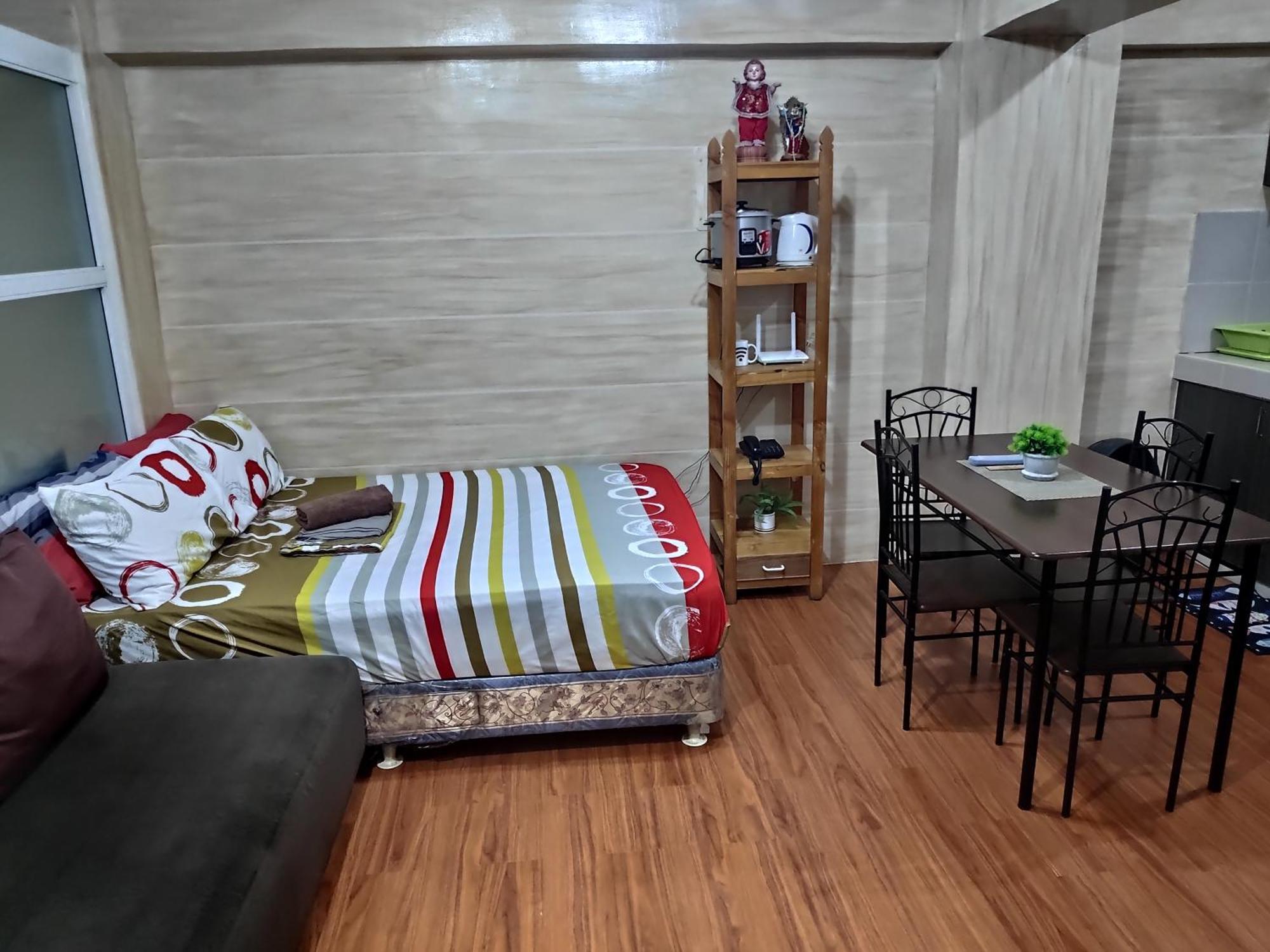 Tagaytay Staycation By Naya And Darla W Free Swimming Pool, Wifi & Netflix Тагайтай Экстерьер фото
